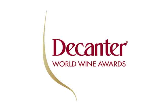 Logo Decanter world wide awards